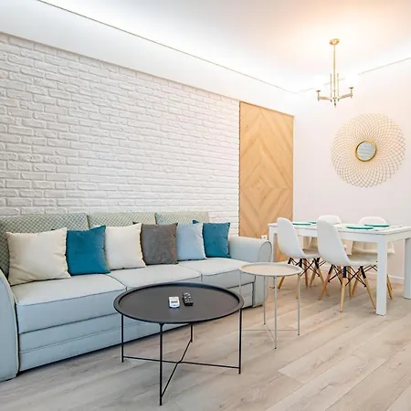 Gooapartments Five - Building Stefan Plaja Mackerel Năvodari